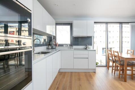 Apartment 15 New Retort House-Kitchen &#43; Dining are