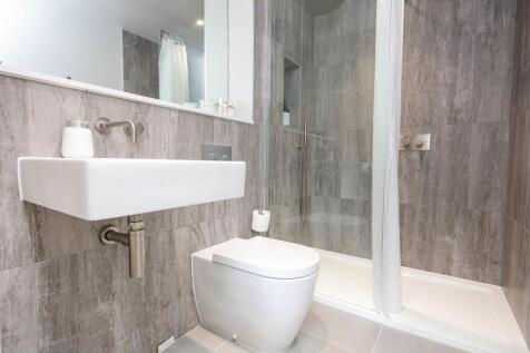 Apartment 15 New Retort House-Shower room.jpg