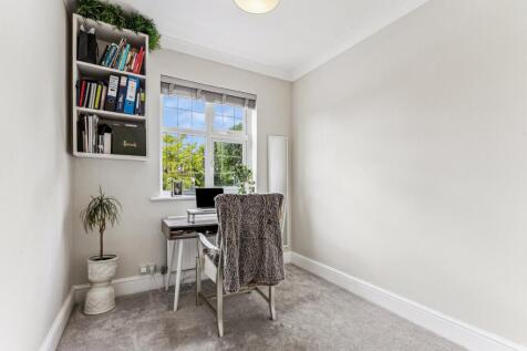 Bedroom/Study