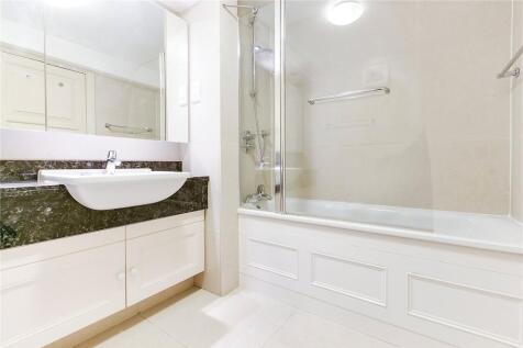 Master En-Suite