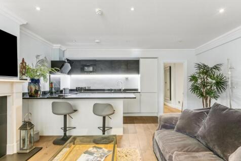 Reception/Kitchen