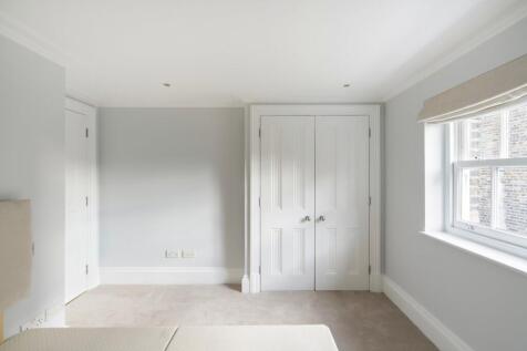 property in Kings Road, 
Chelsea, SW3