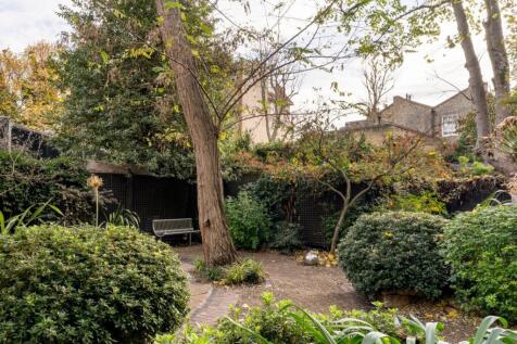 property in Kings Road, 
Chelsea, SW3