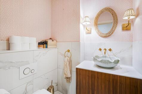 property in Finborough Road, 
Chelsea Village, SW10