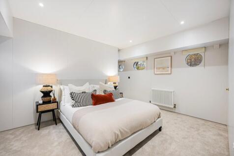 property in Cadogan Pier, 
Chelsea Embankment, SW3