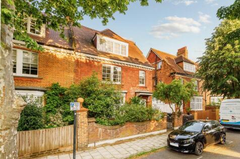 Priory Avenue