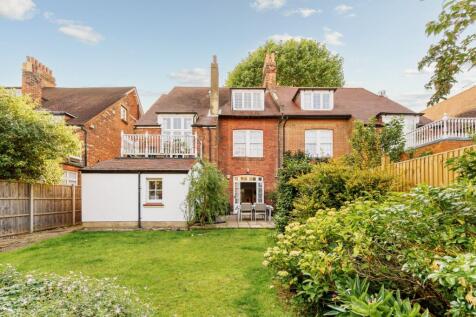Priory Avenue