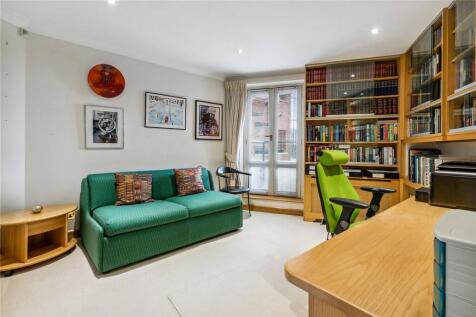 Bedroom/Study