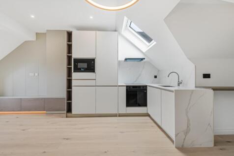 Reception/Kitchen
