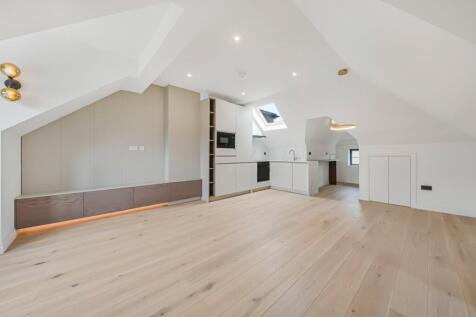 Reception/Kitchen