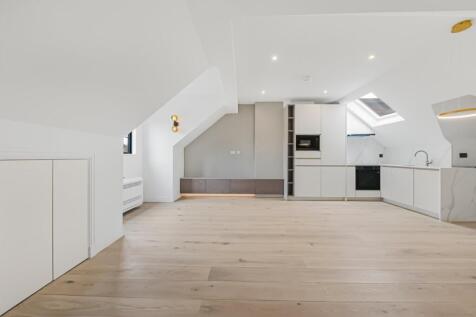Reception/Kitchen