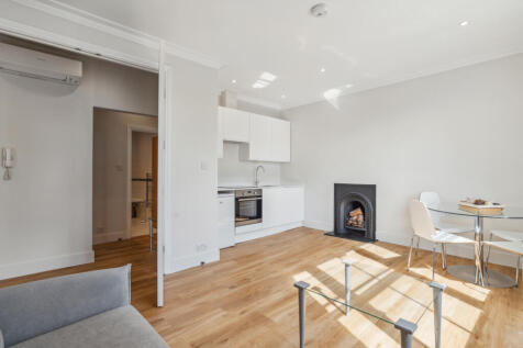Reception / Kitchen