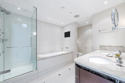 His &amp; Hers En-Suite