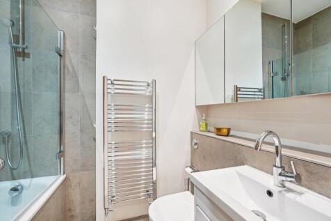 2nd Bathroom