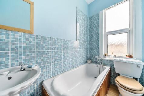 Bathroom.jpg