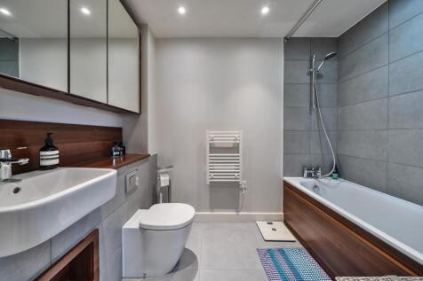 Bathroom.jpg