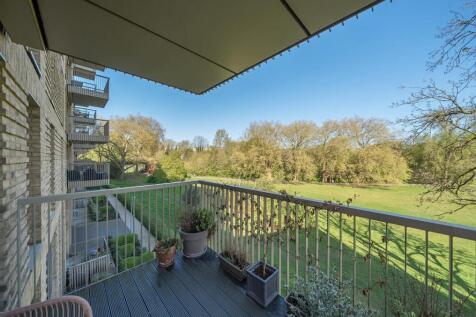 Balcony2.jpg