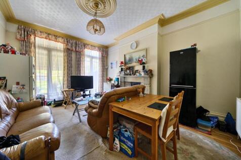 Dining Room.jpg