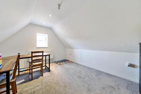 Bedroom 7.jpg