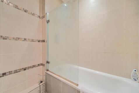 Bathroom1.jpg