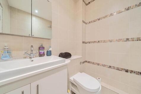 Bathroom2.jpg