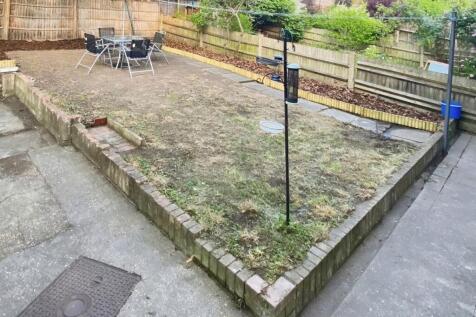 garden1a.jpg