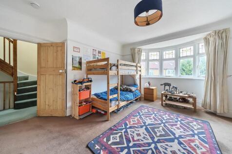 Bedroom 1.jpg