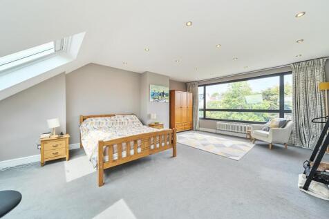 Loft bedroom.jpg