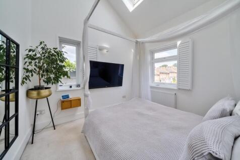 Bedroom 2.jpg