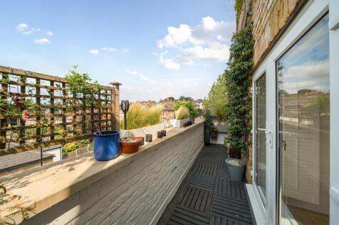 balcony2.jpg