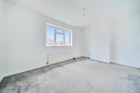 Bedroom 1.jpg