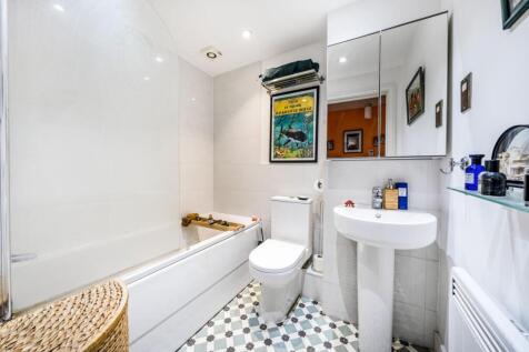 Bathroom.jpg