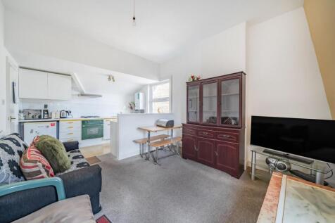 Kitchen Reception2.jpg