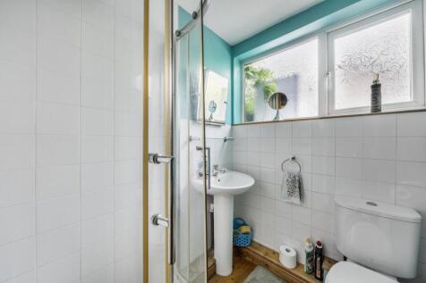 Shower Room.jpg