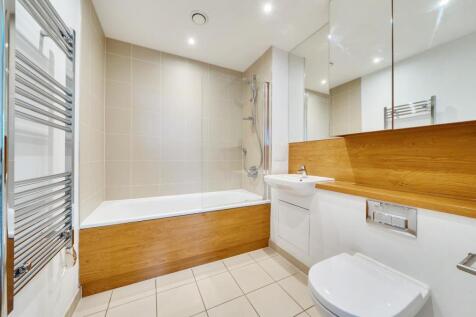Bathroom.jpg