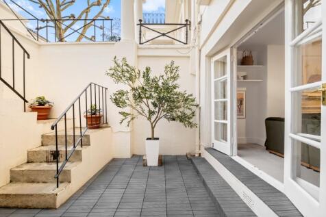 property in Clarendon Gardens, 
Little Venice, W9
