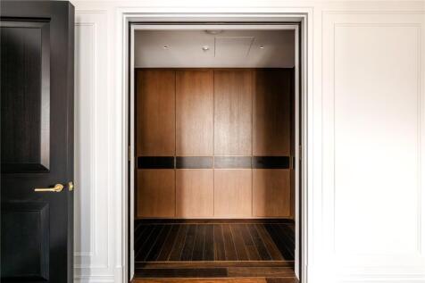 Walk In Wardrobe