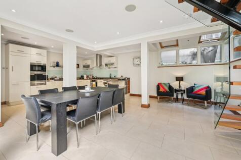 Kitchen/Reception