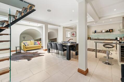 Kitchen/Reception