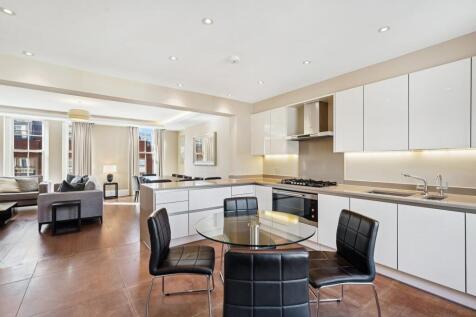 Kitchen / Dining