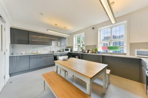 Communal Kitchen