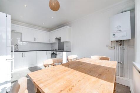 Kitchen/Dining Area