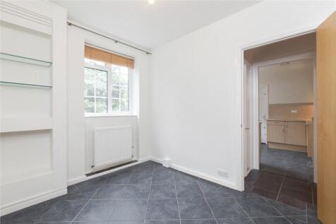 Bedroom/Dining
