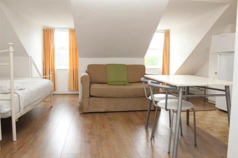 4, 318 Upper Richmon