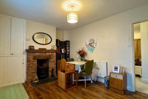 WhatsApp Image 2025-10-14 at 11.04.54_6ae8c1bf.jpg