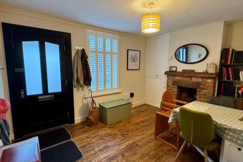 WhatsApp Image 2025-10-14 at 11.04.56_e4554562.jpg