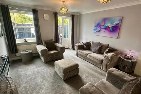 WhatsApp Image 2025-10-01 at 10.04.34_50de1001.jpg