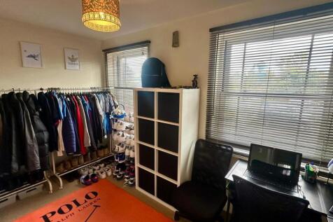 WhatsApp Image 2025-10-01 at 10.04.42_ac5324c6.jpg