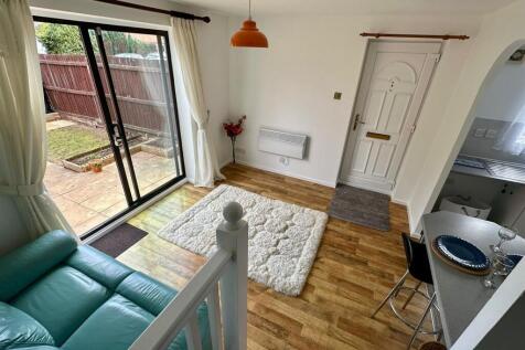 WhatsApp Image 2025-09-29 at 13.36.44_a865294b.jpg