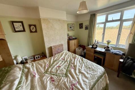 WhatsApp Image 2025-09-29 at 23.28.38_b1516480.jpg